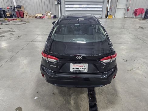 Used 2021 Toyota Corolla LE w/ Carpet Mat Package (TMS) image 5