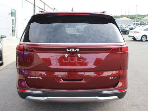 Used 2024 Kia Carnival SX Prestige FWD image 32