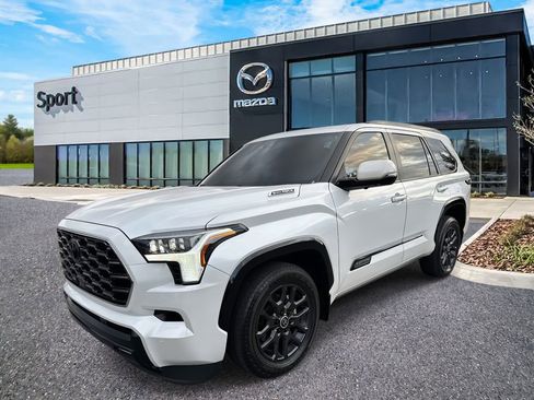 Used 2024 Toyota Sequoia Platinum image 8