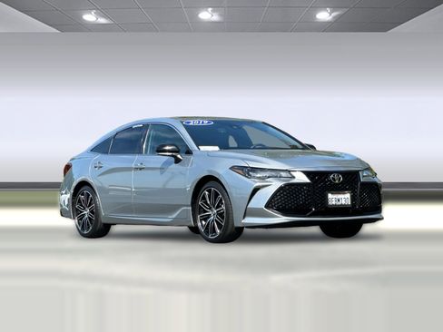 Used 2019 Toyota Avalon XSE w/ Carpet Mat Package image 6