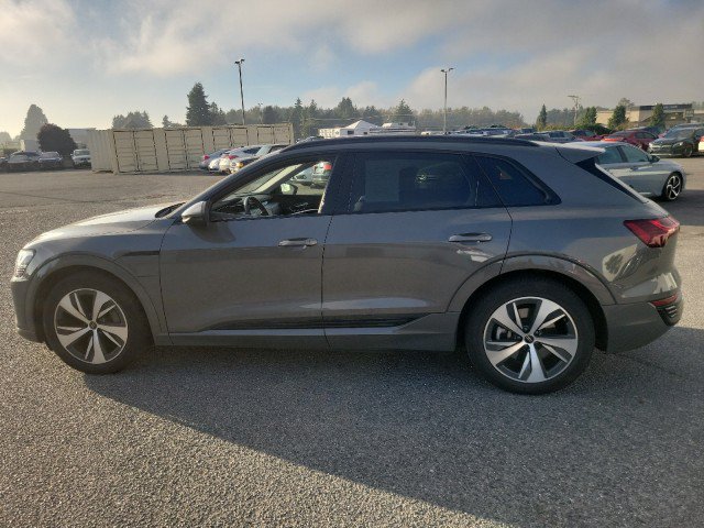Used 2024 Audi Q8 e-tron Premium AWD/4WD image 6