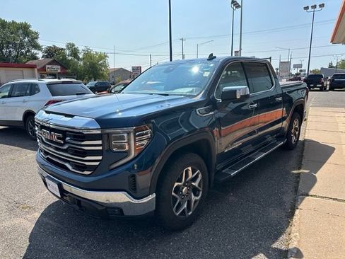 Used 2022 GMC Sierra 1500 SLT w/ SLT Premium Plus Package AWD/4WD image 3