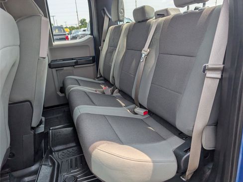 Used 2016 Ford F150 XL w/ Equipment Group 101A Mid AWD/4WD image 13