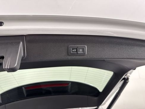 Used 2020 Audi Q3 2.0T Prestige w/ Prestige Package AWD/4WD image 35