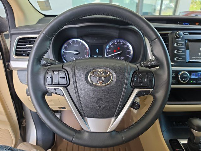 Used 2014 Toyota Highlander Plus AWD/4WD image 21