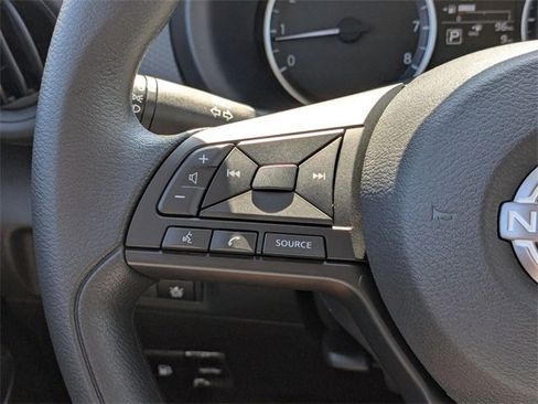 New 2025 Nissan Kicks Play S image 17