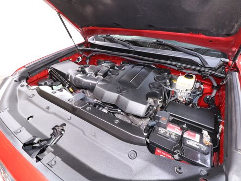 Used 2016 Toyota 4Runner SR5 image 29