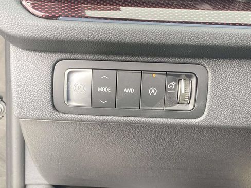 New 2026 Chevrolet Traverse Z71 w/ Enhanced Driving Package AWD/4WD image 25