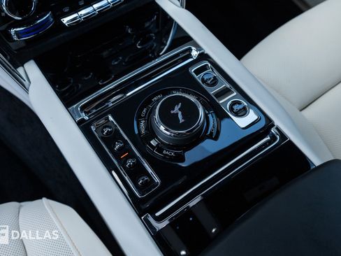 Used 2022 Rolls-Royce Cullinan AWD/4WD image 29