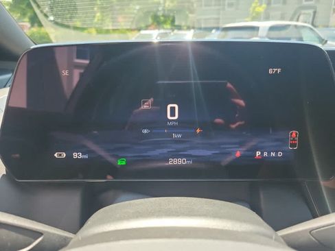 Used 2025 Chevrolet Equinox EV LT w/ Comfort Package AWD/4WD image 11
