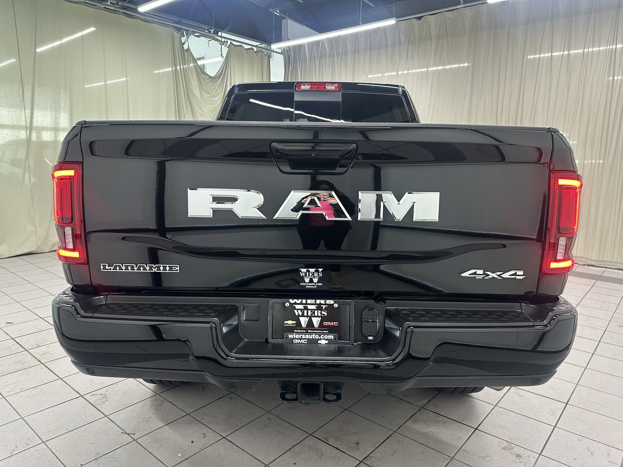 Used 2026 RAM 2500 Laramie AWD/4WD image 5