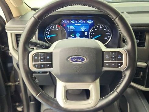 Used 2024 Ford Expedition XLT RWD image 13