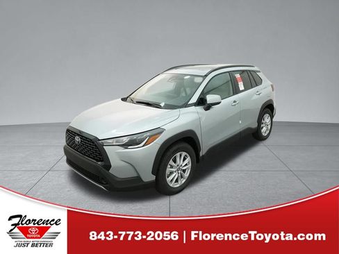 Used 2022 Toyota Corolla Cross LE w/ Moonroof Package FWD image 1