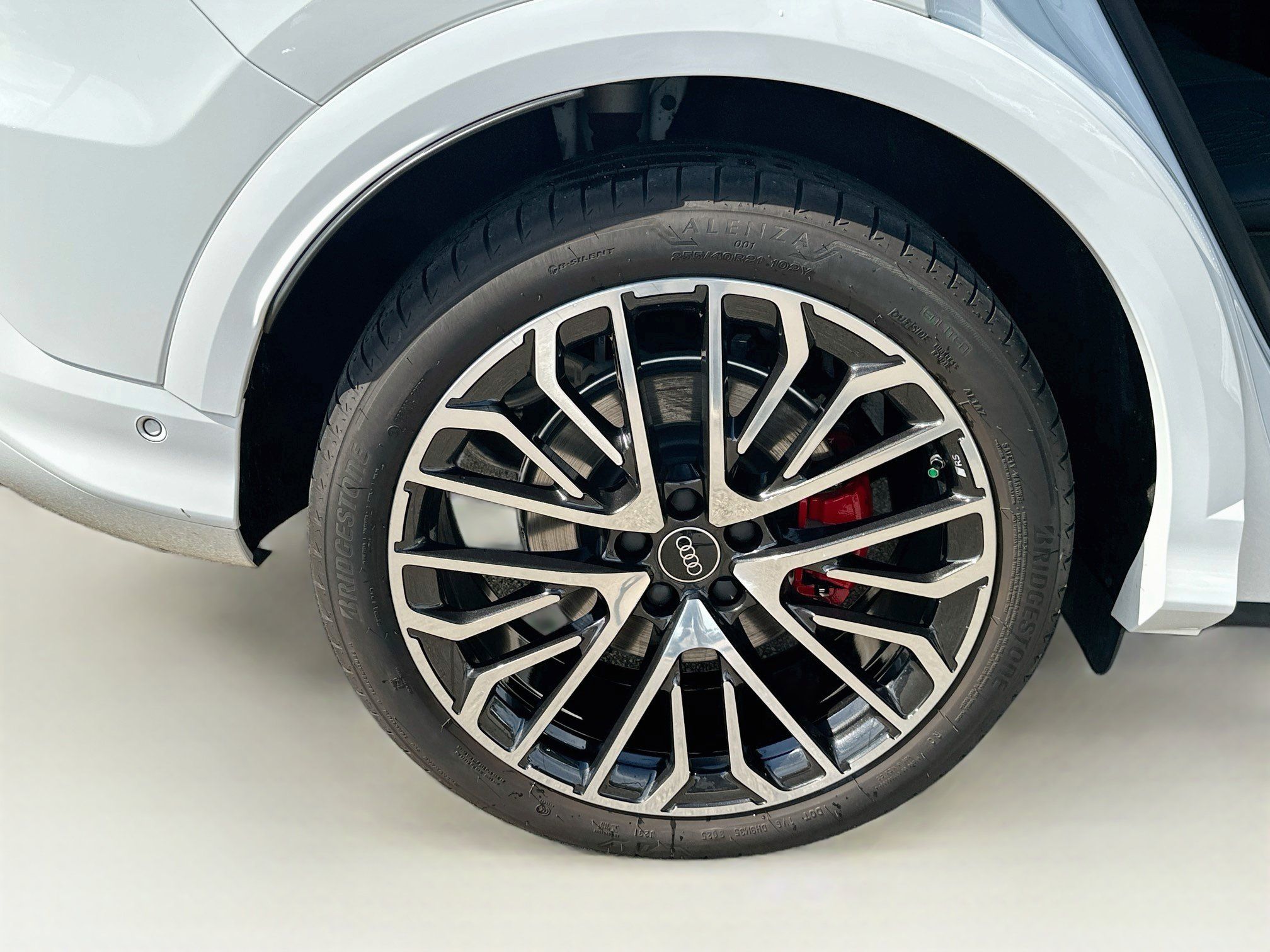 Used 2025 Audi SQ5 Premium Plus AWD/4WD image 29