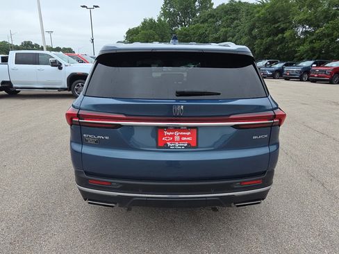Used 2025 Buick Enclave Preferred FWD image 7