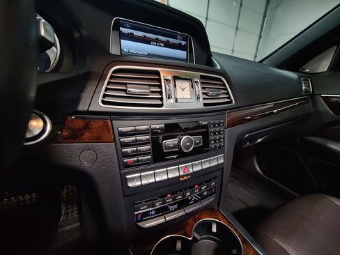 Used 2014 Mercedes-Benz E 550 Cabriolet image 28