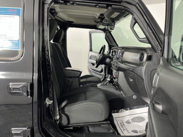 Used 2022 Jeep Wrangler Unlimited Sport AWD/4WD image 32