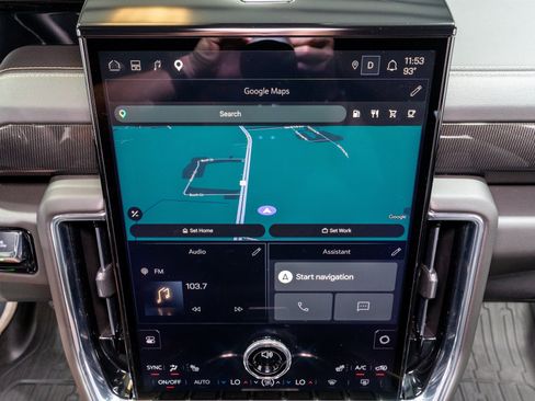 Used 2025 GMC Yukon Elevation AWD/4WD image 17