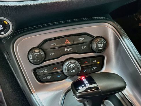 Used 2023 Dodge Challenger R/T RWD image 15