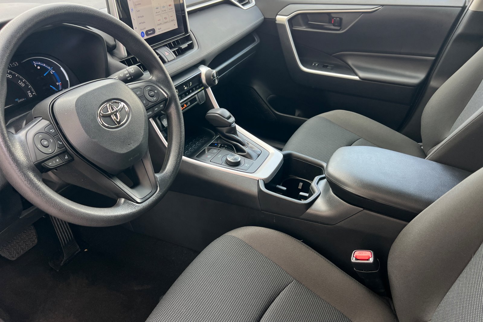 Certified 2023 Toyota RAV4 LE AWD/4WD image 9