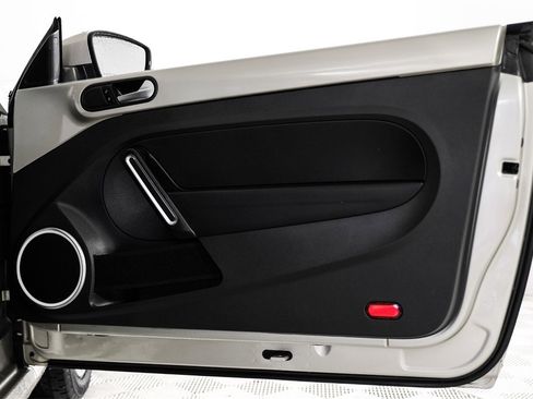 Used 2016 Volkswagen Beetle 1.8T SE image 36