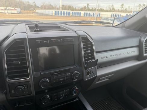 Used 2019 Ford F350 XLT w/ XLT Premium Package image 21