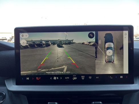 Used 2025 Ford Explorer ST-Line w/ ST-Line Street Pack image 22