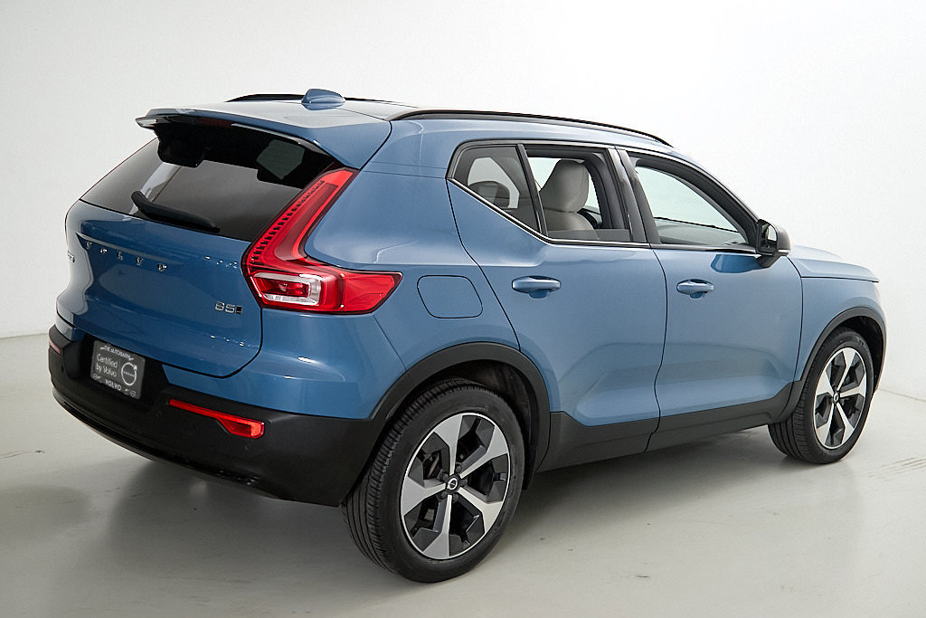 Certified 2023 Volvo XC40 B5 Plus w/ Protection Package Premier AWD/4WD image 10