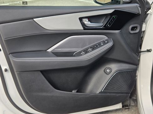 Used 2025 Acura MDX SH-AWD w/ Technology Package image 10