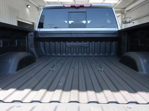 New 2025 GMC Sierra 2500 Denali w/ Denali Reserve Package image 18