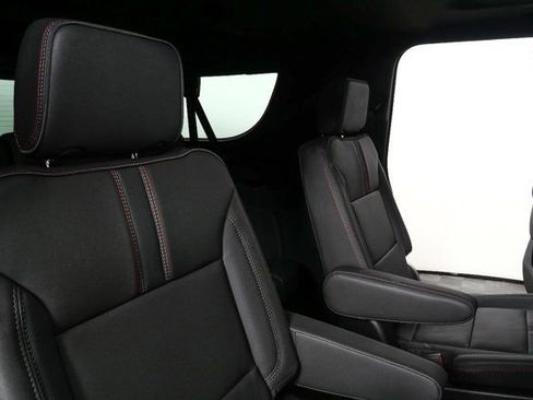 New 2026 Chevrolet Suburban RST image 20