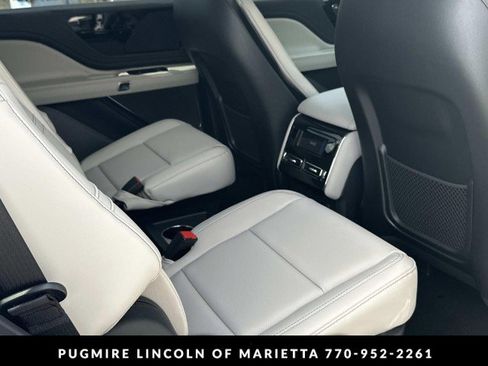 New 2026 Lincoln Aviator 2WD image 33