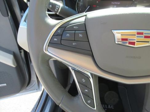 Used 2020 Cadillac XT5 Premium Luxury image 17