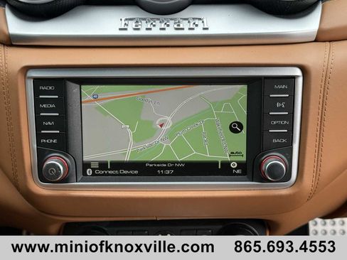 Used 2016 Ferrari California T image 21