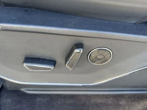 Used 2022 Ford F150 Platinum w/ Equipment Group 701A High image 12