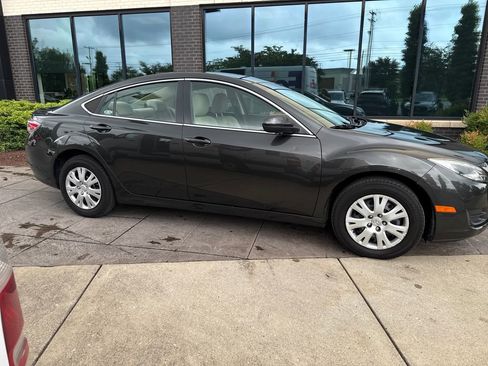 Used 2013 MAZDA MAZDA6 i Sport FWD image 2