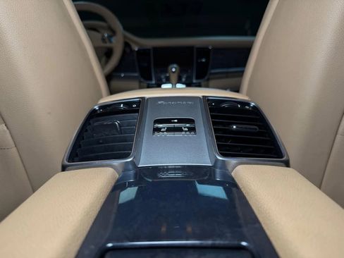 Used 2010 Porsche Panamera S RWD image 17