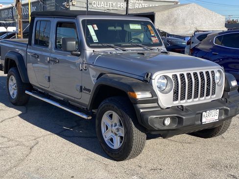 Used 2020 Jeep Gladiator Sport w/ Quick Order Package 24S image 8