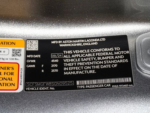 Used 2025 Aston Martin V8 Vantage Coupe RWD image 35