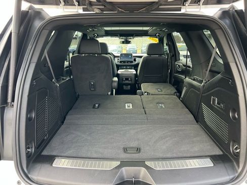 Used 2022 Chevrolet Tahoe Z71 w/ Luxury Package image 29