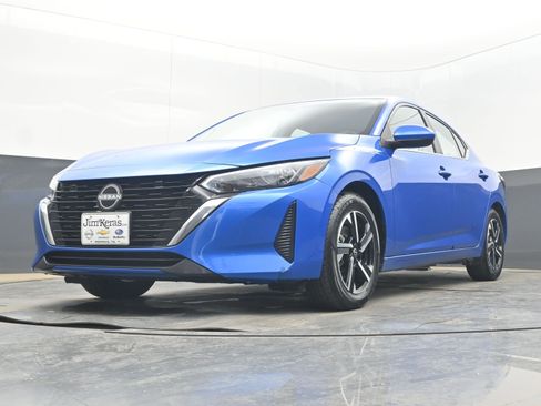 Used 2025 Nissan Sentra SV FWD image 25