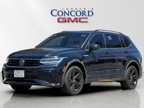 Used 2023 Volkswagen Tiguan SE R-Line AWD/4WD image 8