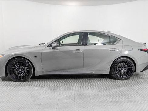 Used 2022 Lexus IS 500 image 3