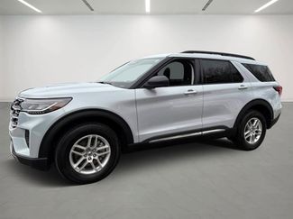 Used 2025 Ford Explorer Active video 1