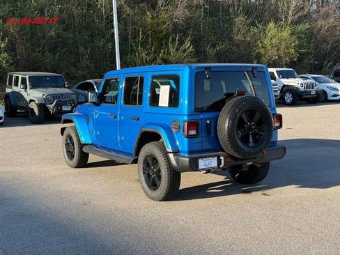 Used 2022 Jeep Wrangler Unlimited Sahara image 3