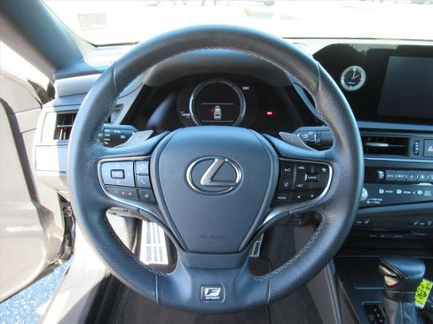 Used 2022 Lexus ES 350 F Sport image 16
