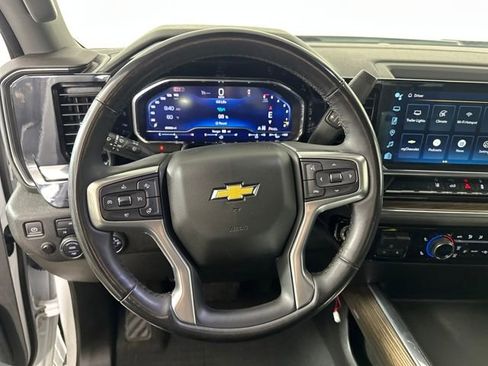 Used 2024 Chevrolet Silverado 2500 LT w/ Convenience Package image 14