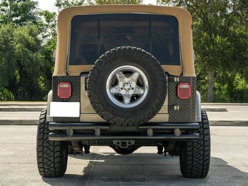 Used 1988 Jeep Wrangler Sahara AWD/4WD image 7