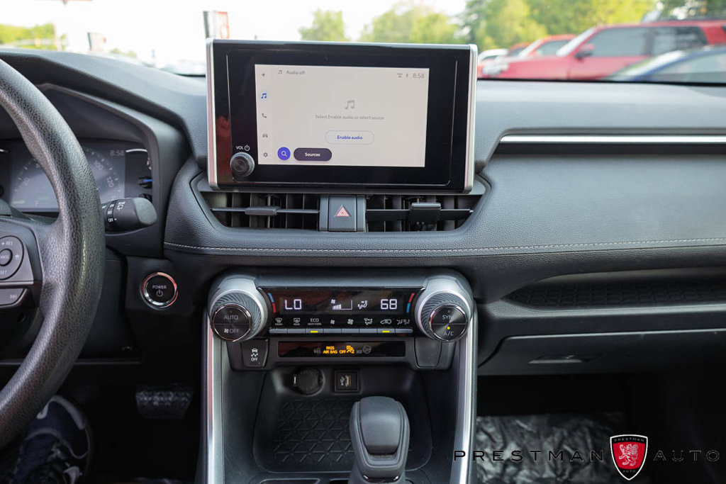 Used 2025 Toyota RAV4 XLE AWD/4WD image 27
