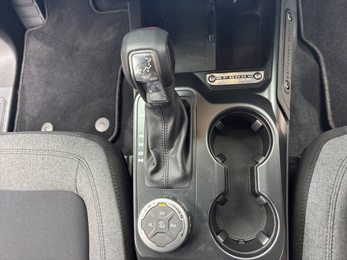 Used 2025 Ford Bronco Big Bend image 6